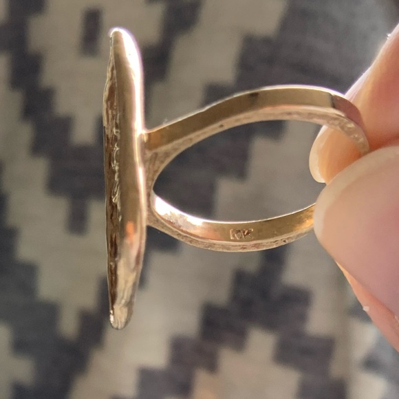 10K gold Lion Ring - Picture 4 of 5